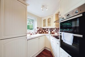 KITCHEN- click for photo gallery